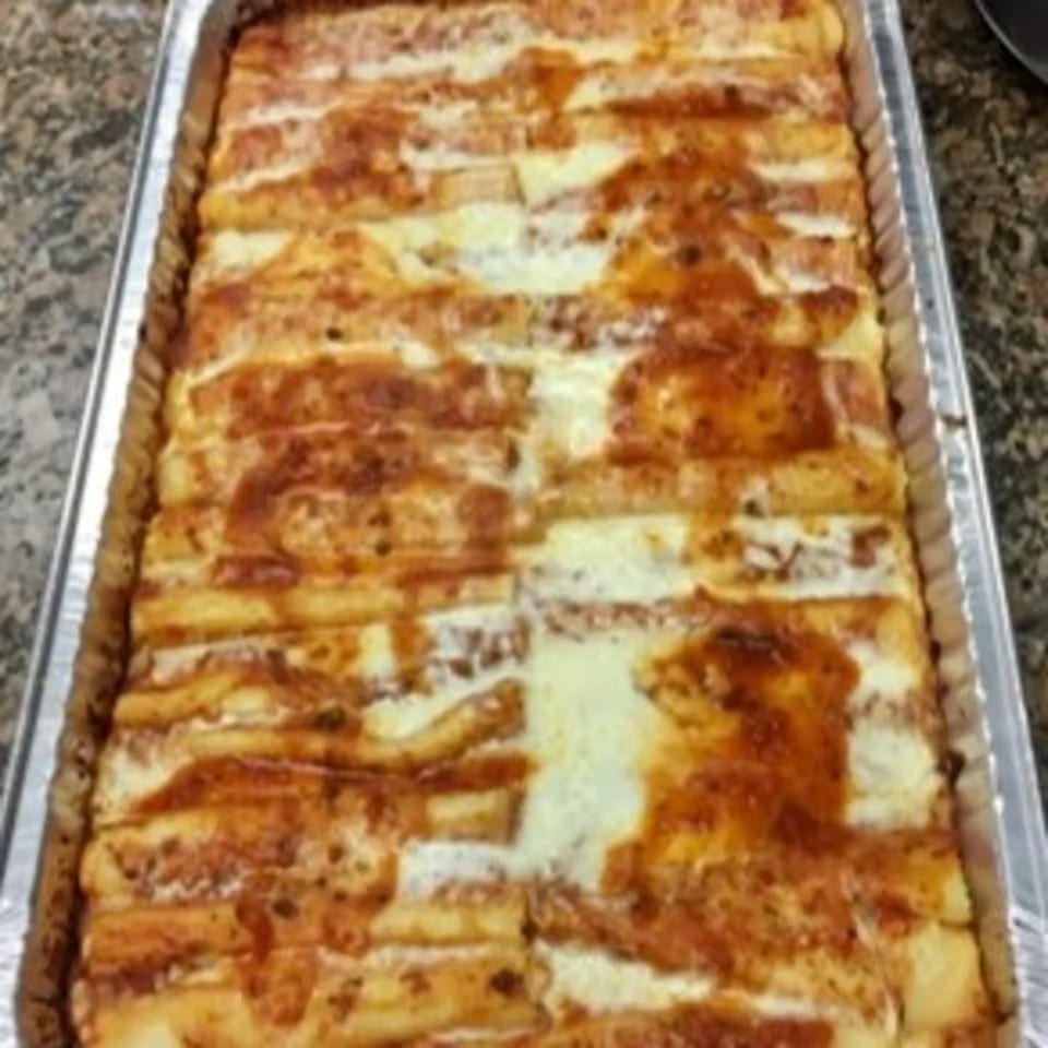 Lasagna Catering.
